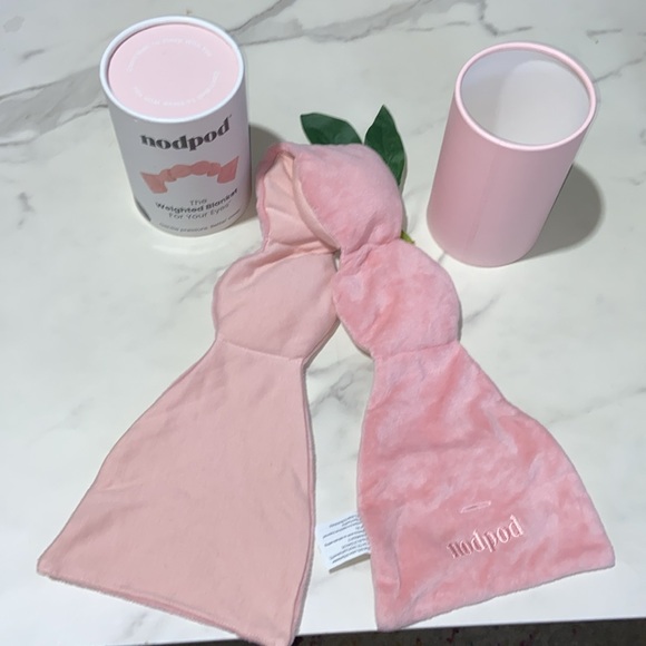 Nodpod Weighted Sleep Mask Light Pink - Picture 1 of 15